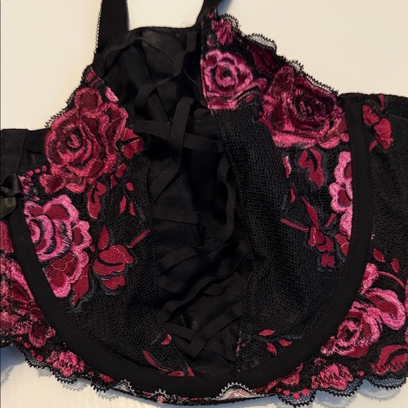 Torrid Black and Pink Lace Bra - Picture 3 of 10